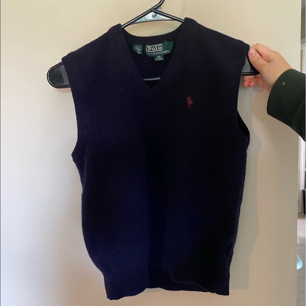 Sweater vest